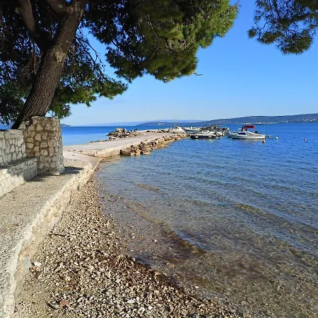 Apartmani Kastela *